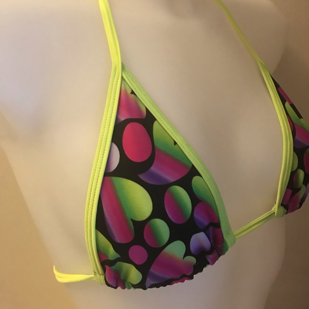 Bikini - Picture 4 of 7